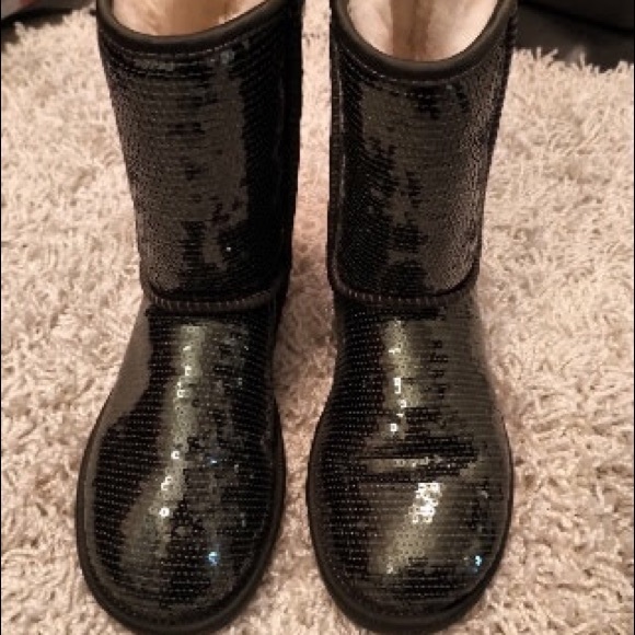 ‼️SOLD‼️New Ugg sequin/ sparkle boots- dark green - Picture 3 of 7